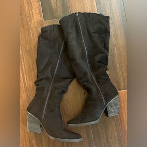 Gorgeous wide calf knee high suede boots